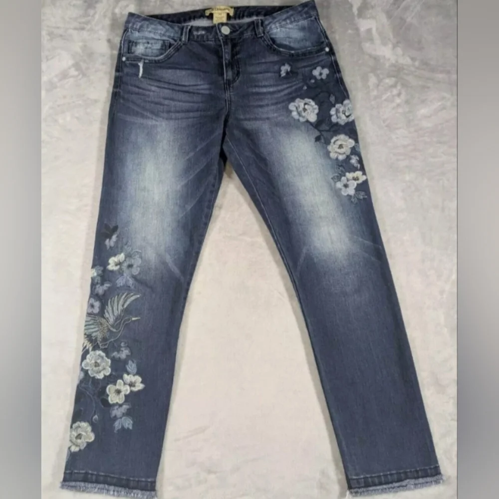 Democracy Brand Embroidered Floral Jeans 12 - Picture 4 of 7